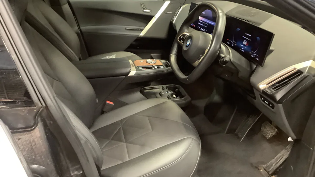 BMW IX XDRIVE40 M SPORT // M SPORT BODY KIT - Image 2