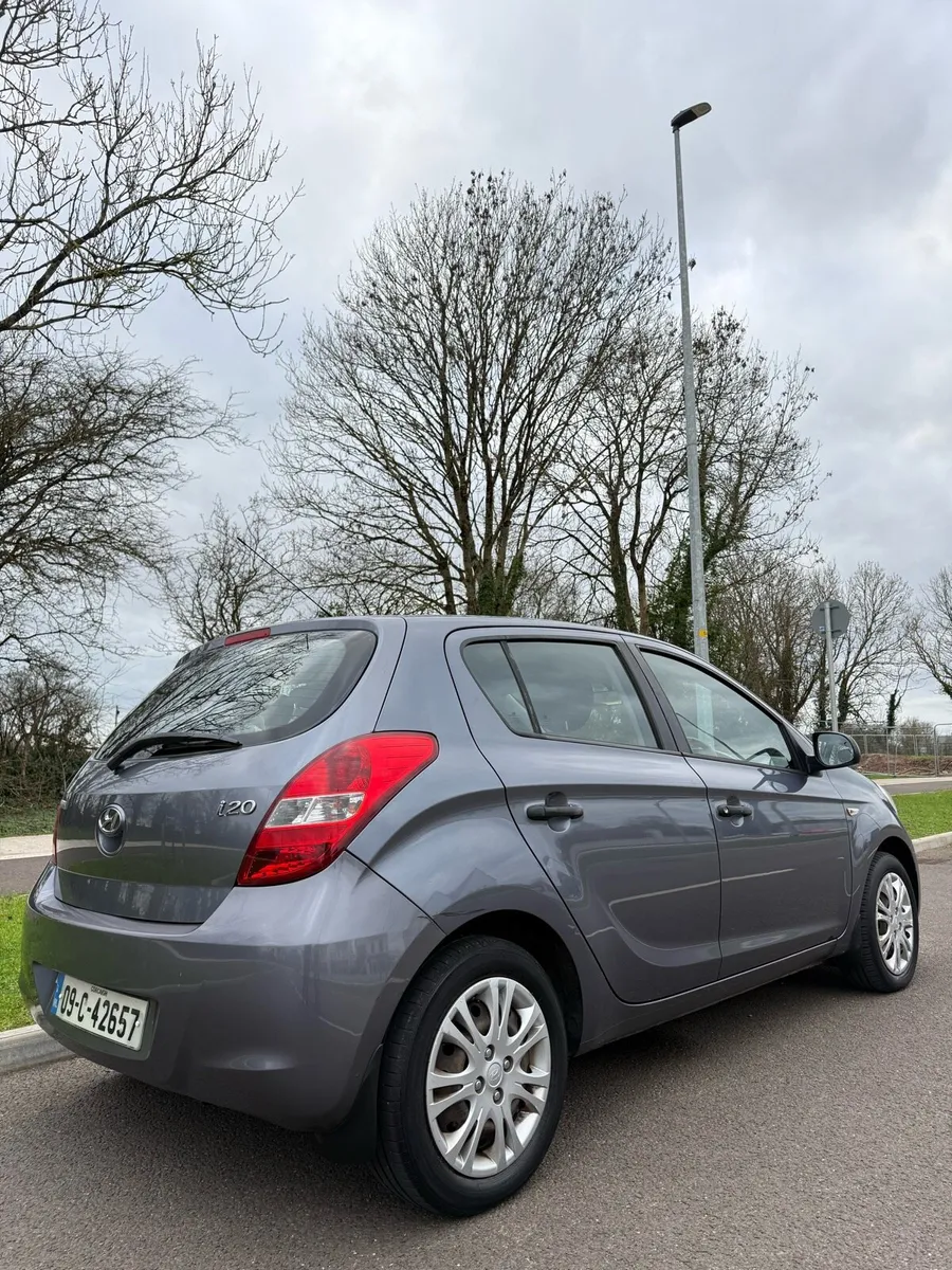 Hyundai i20 Low miles - Image 4