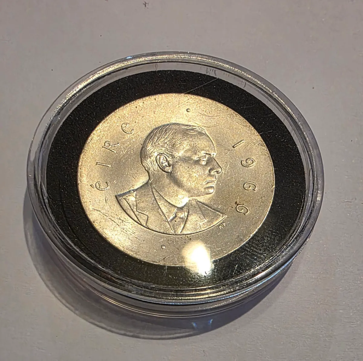 1966 commerative silver 10 shillings - Image 1