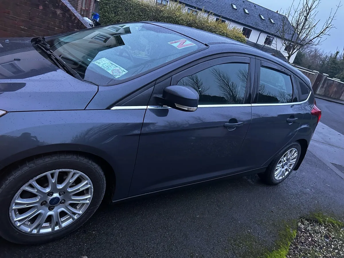 Ford focus 2012 - Image 2