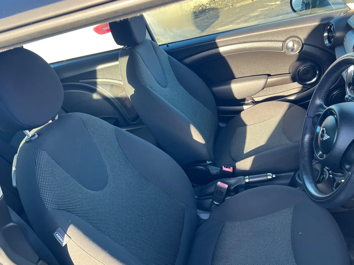 Mini Cooper 1.6 Auto Petrol - Image 4