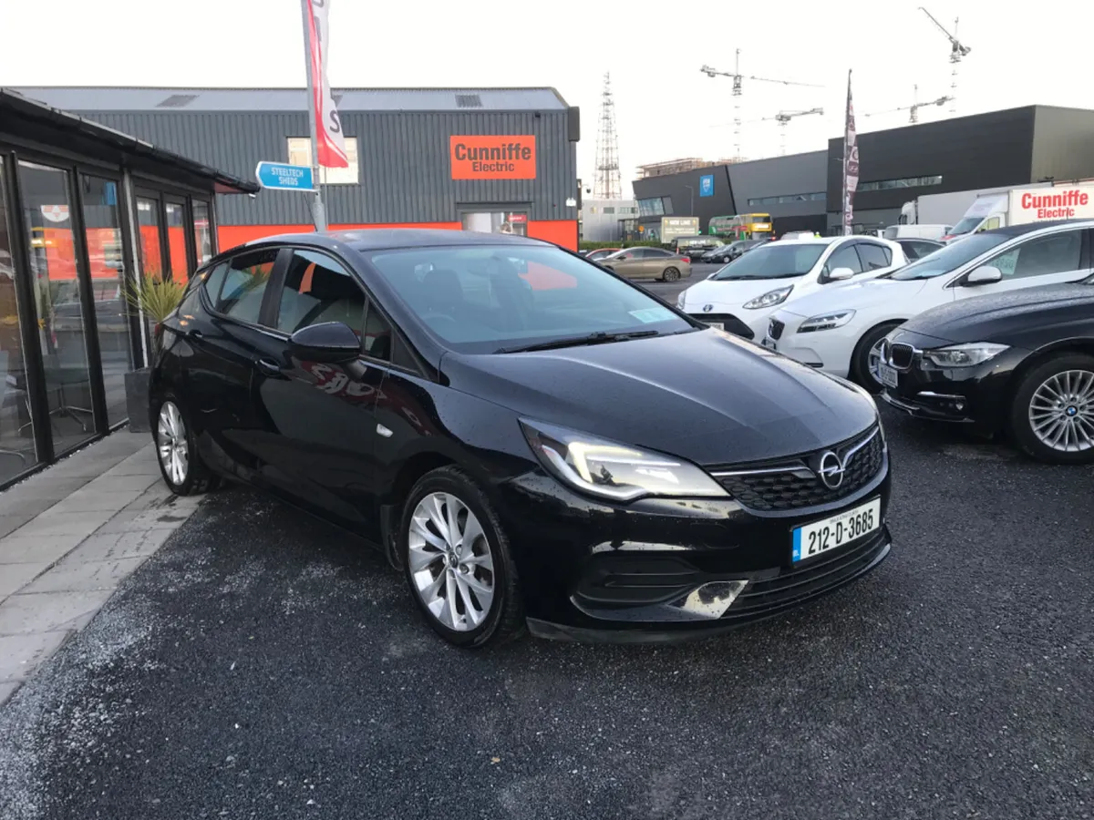 Opel Astra 2021 - Image 3