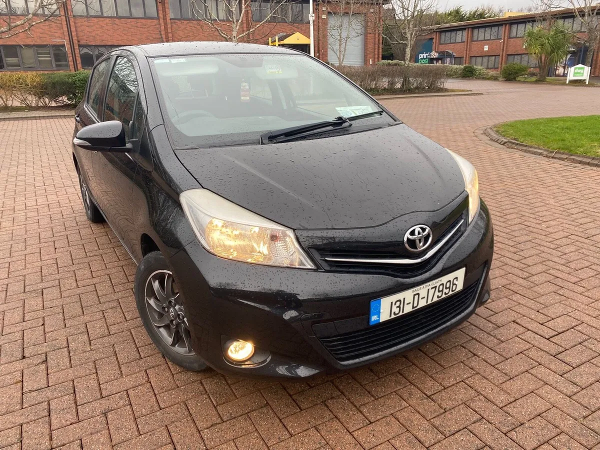 Toyota Yaris - Image 2