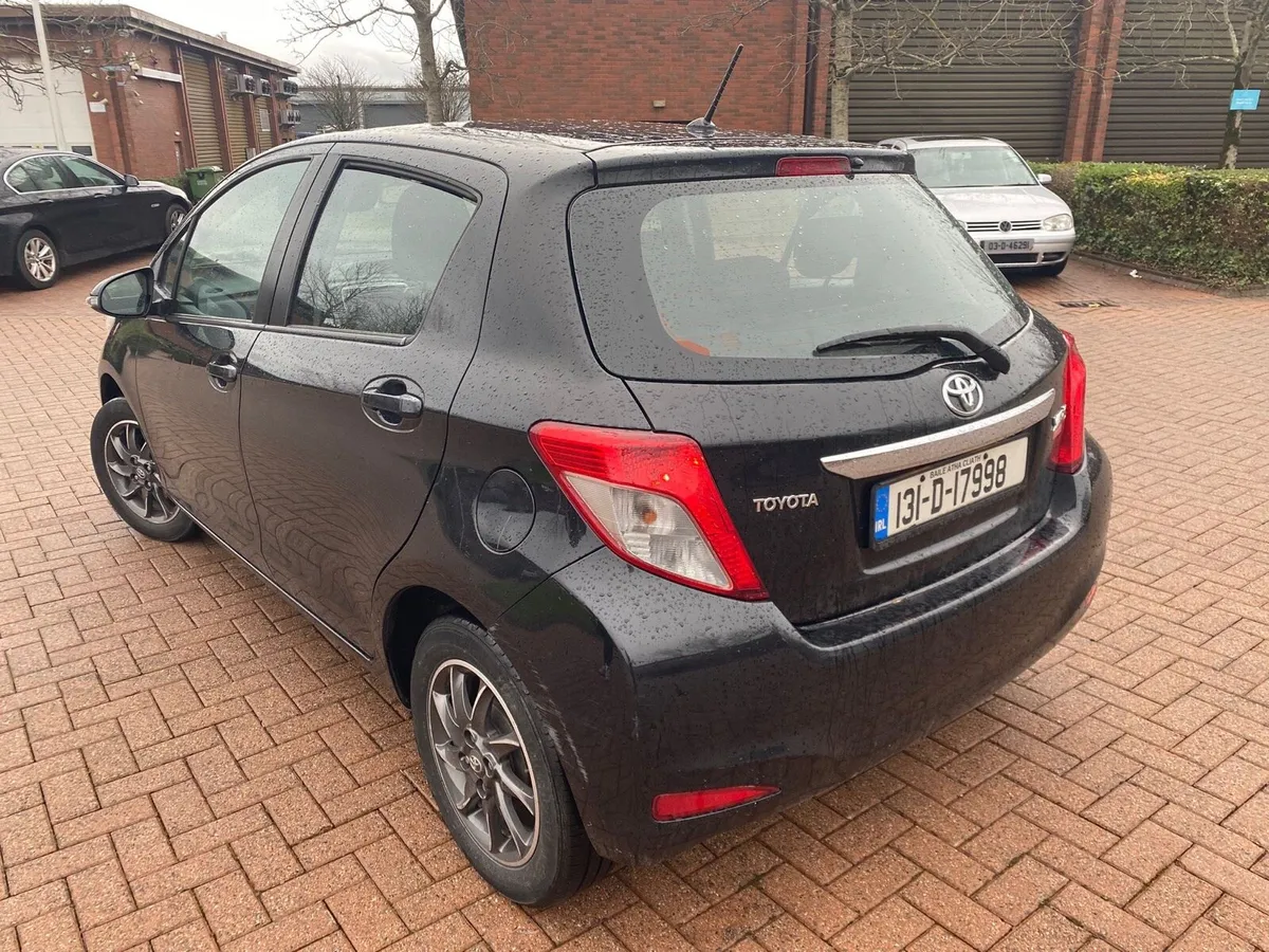 Toyota Yaris - Image 4