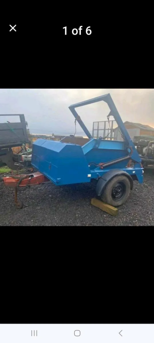 2yrd skip trailer with 3x 2yard skips - Image 1
