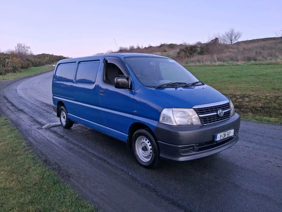 2011 hiace new cvrt €8750 - Image 2