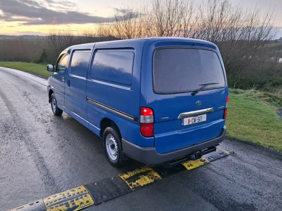 2011 hiace new cvrt €8750 - Image 3