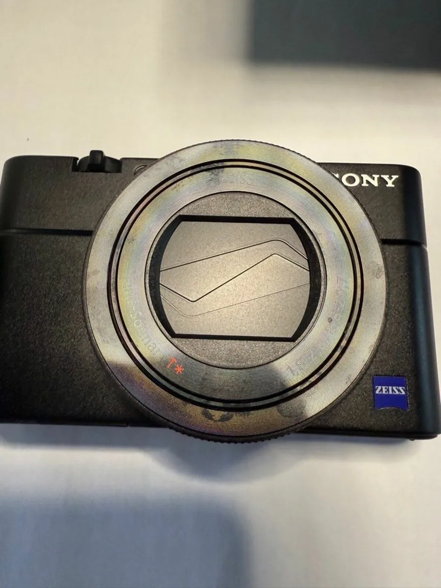 Sony RX100 V Mark 5 Compact Digital Camera - Image 3