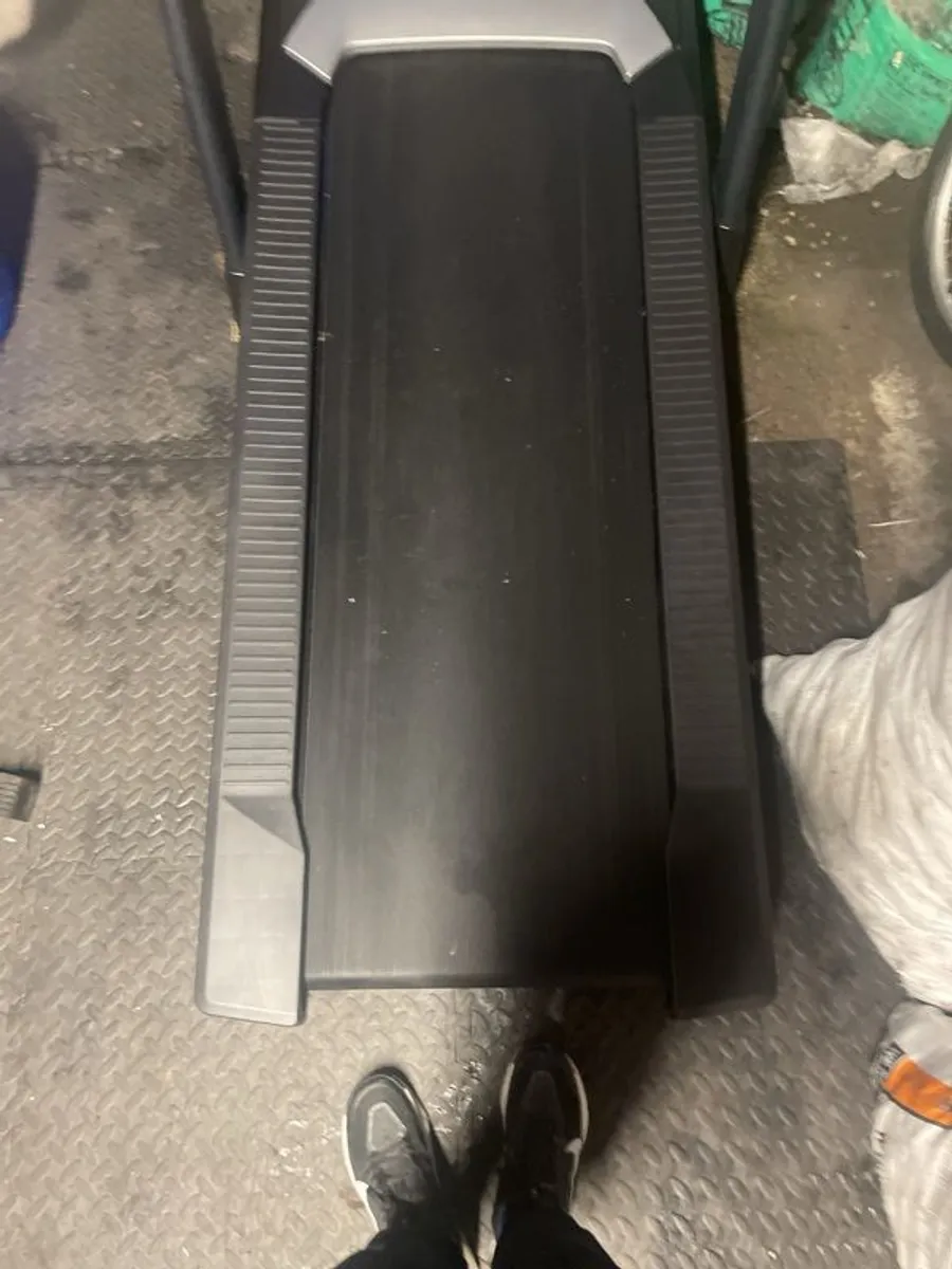 Proform Carbon TL Treadmill - Image 2