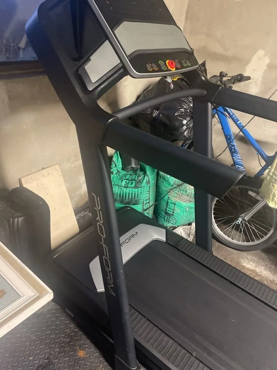 Proform Carbon TL Treadmill - Image 4