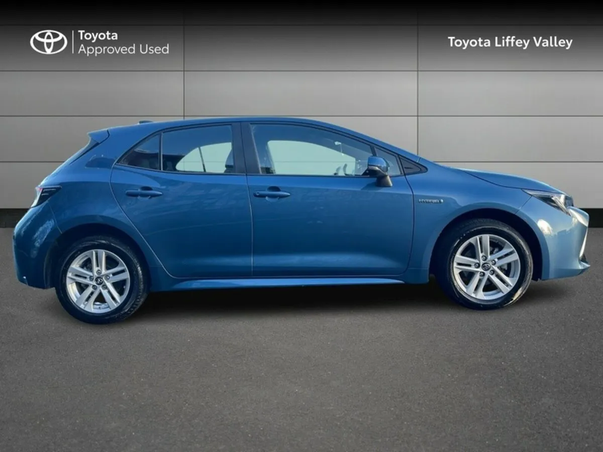 Toyota Corolla HYBRID LUNA H/B 4DR AUTO - Image 3