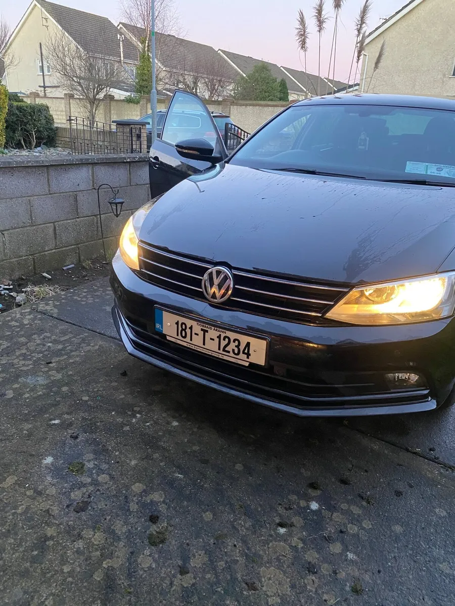 Volkswagen Jetta 2018 - Image 2