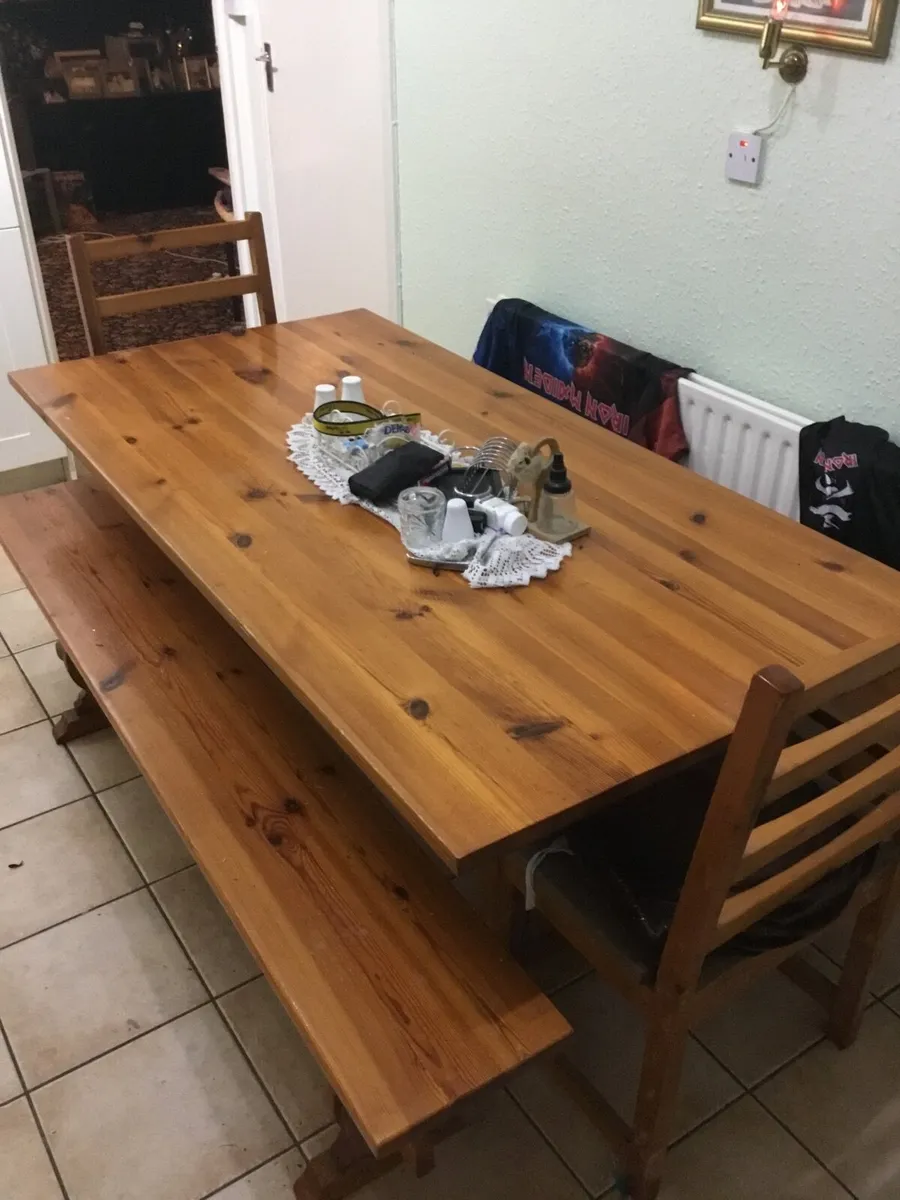 Wood kitchen table seats 8 - Image 1