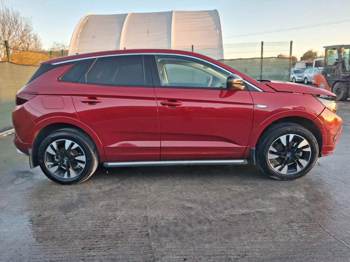 241 Opel Grandland 130bhp  Automatic - Image 3
