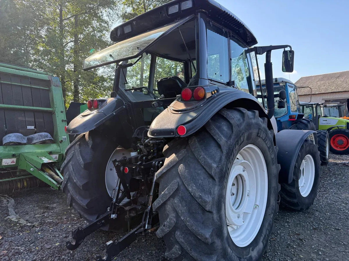 Valtra M130 - Image 3