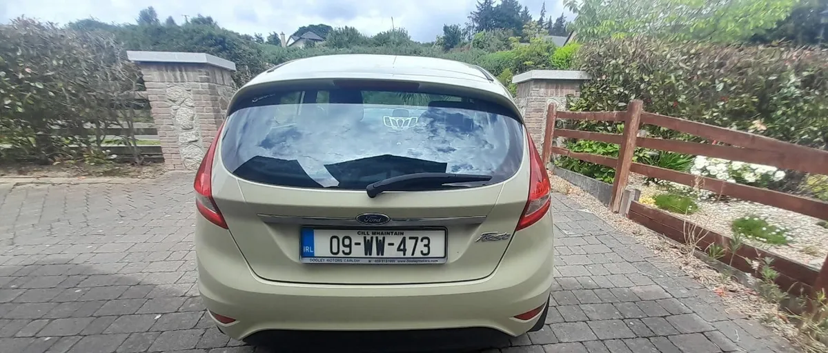 Ford Fiesta 2009 - Image 2