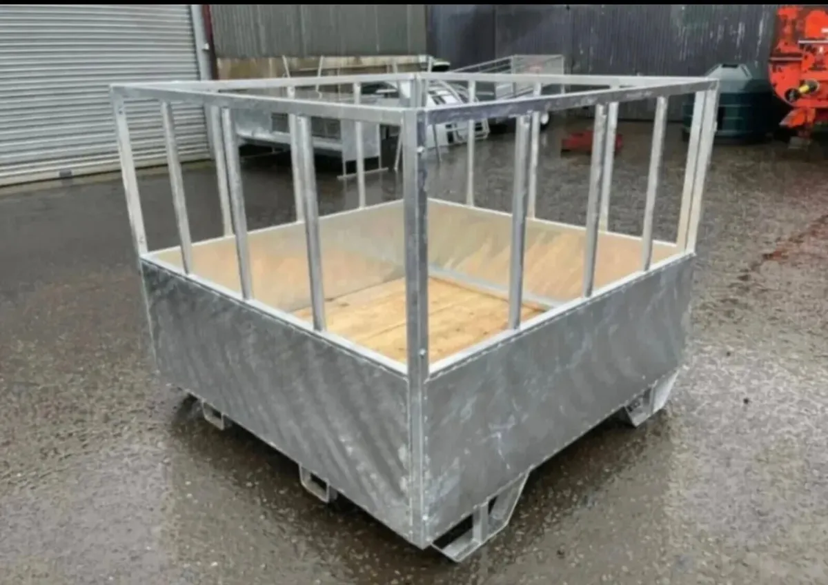 SQUARE FEEDERS NEW - Image 3