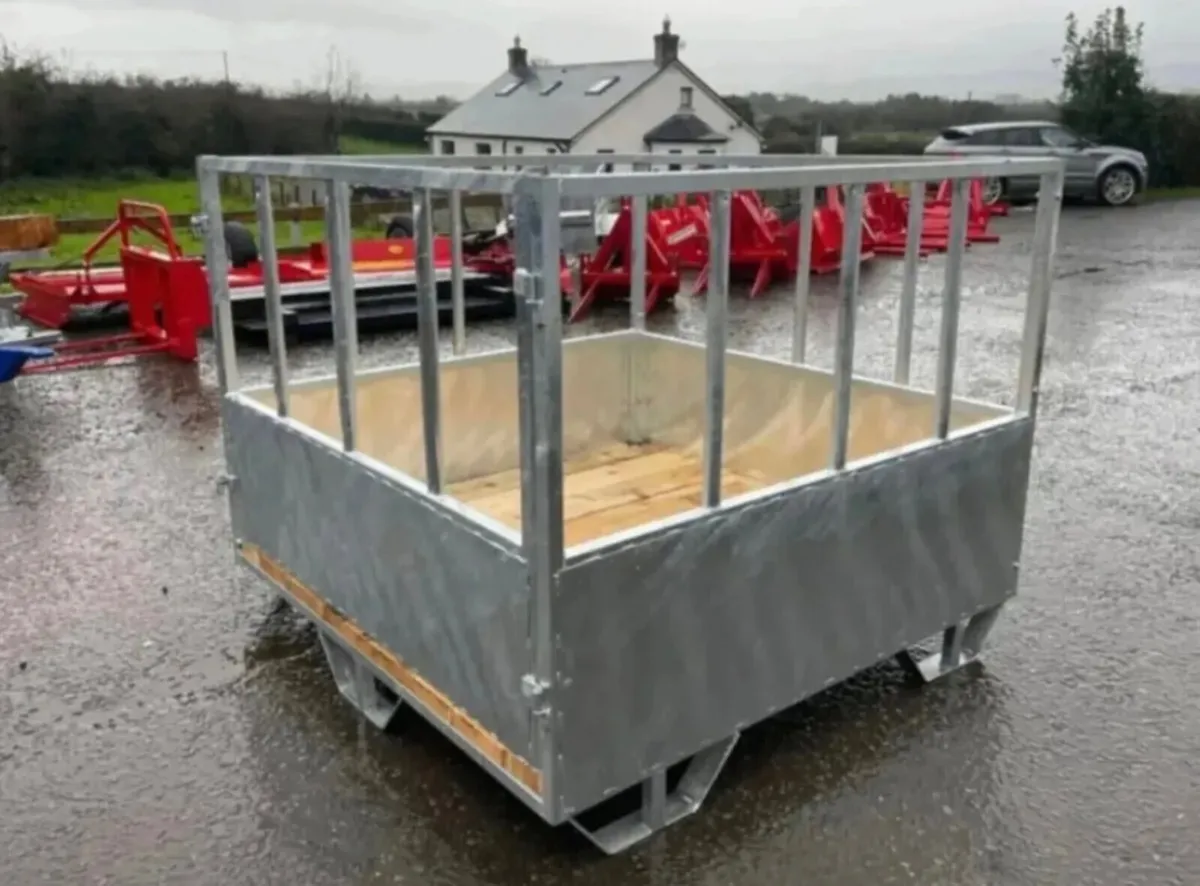 SQUARE FEEDERS NEW - Image 2