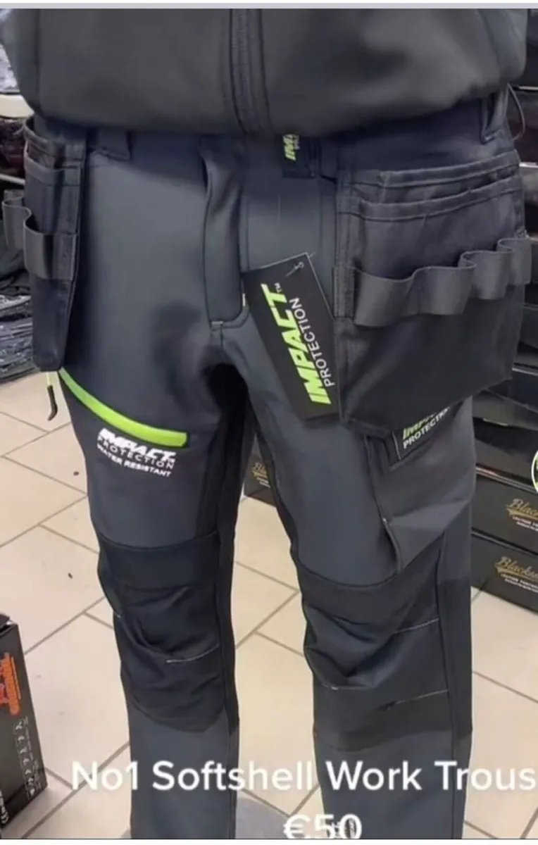 Soft shell fleece 🥶lined water resistant work - Image 1