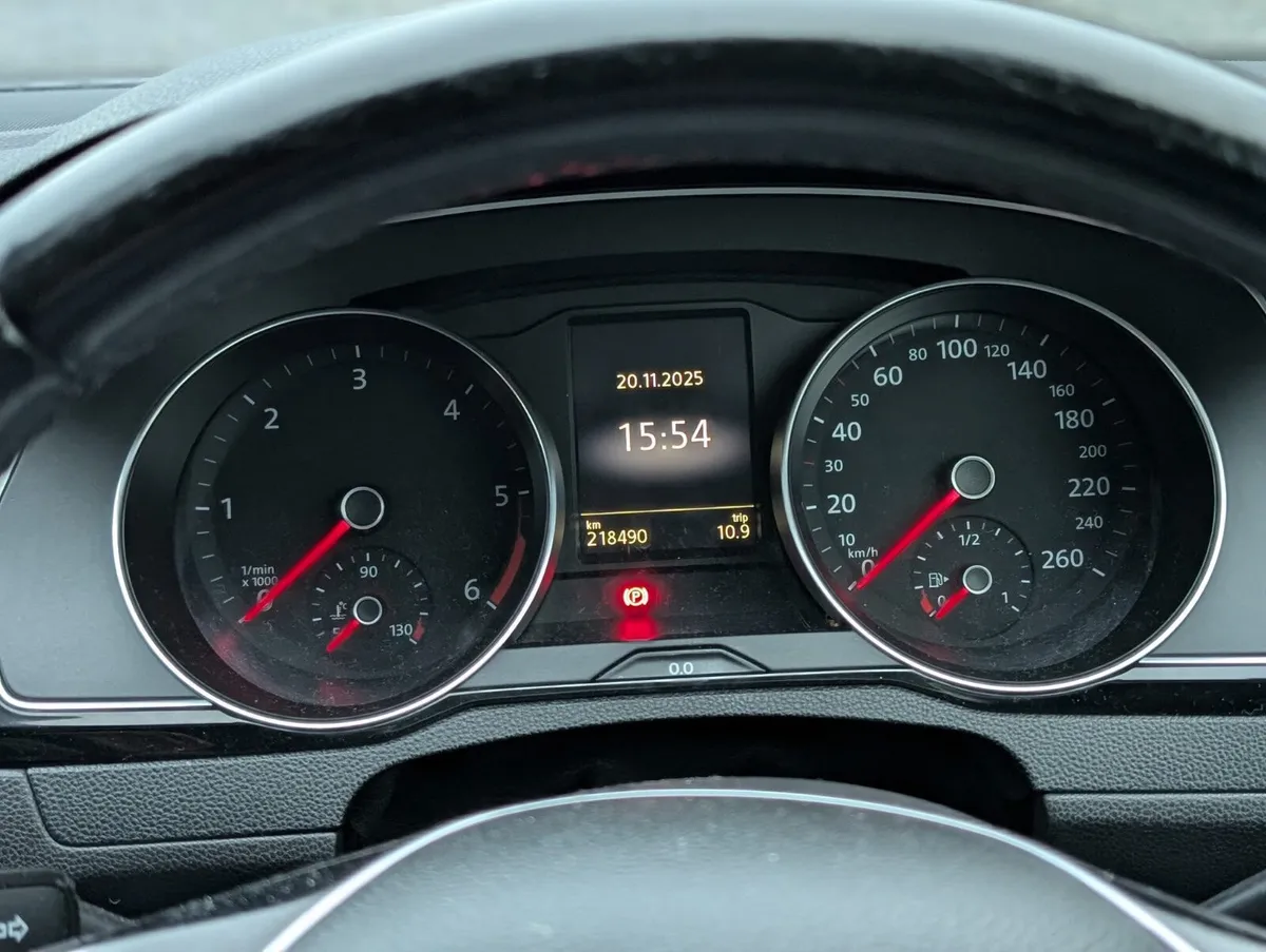 2015 Volkswagen Passat 1.6 Diesel Comfortline BE - Image 3