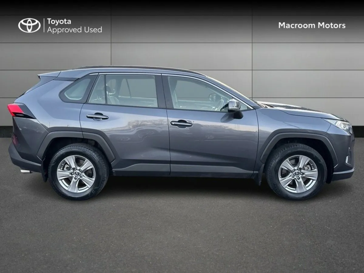 Toyota RAV4 RAV4 HYBRID LUNA 4DR AUTO - Image 3