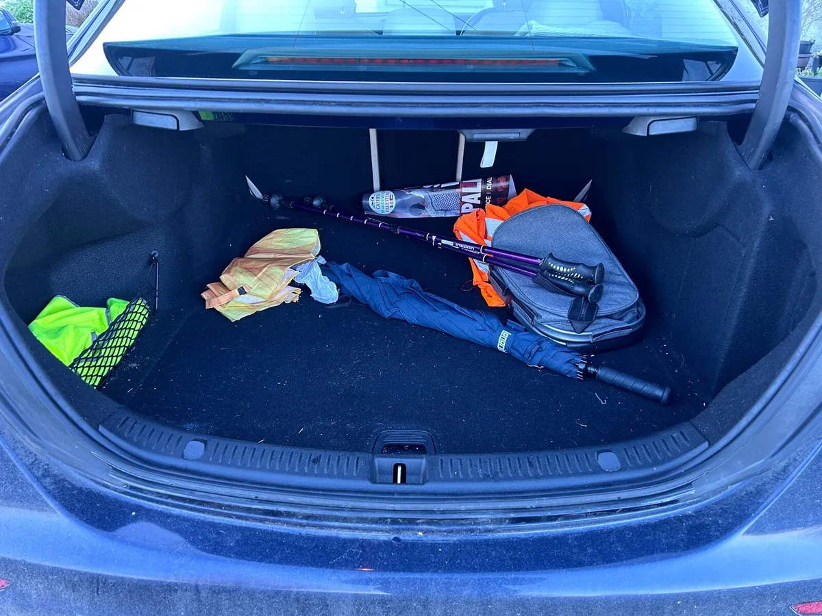 Mercedes Benz E-Class - Image 4