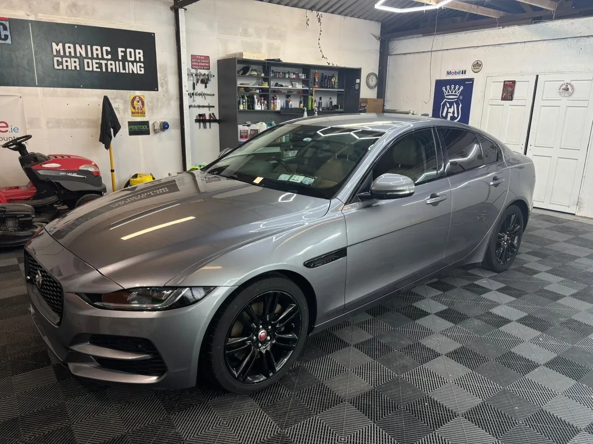 Jaguar XE 2020 - Image 2