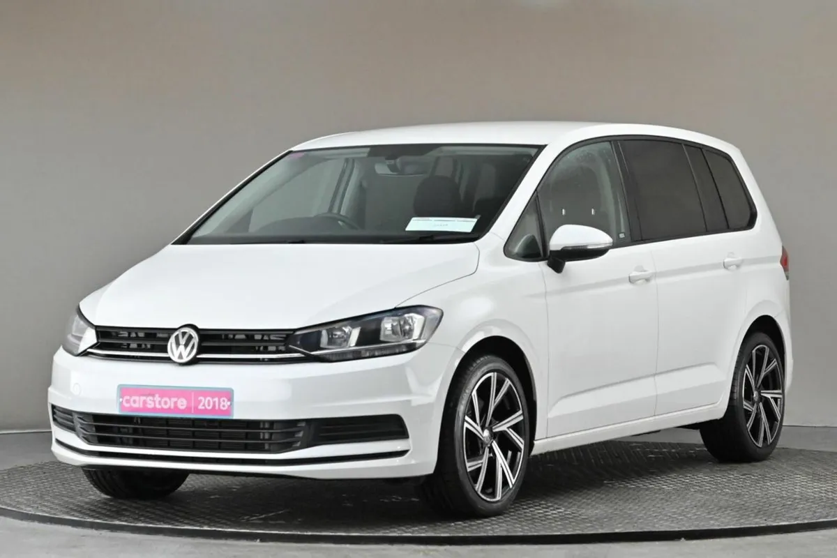 Volkswagen Touran 1.4 TSI DSG TRENDLINE **CAR PLAY - Image 3