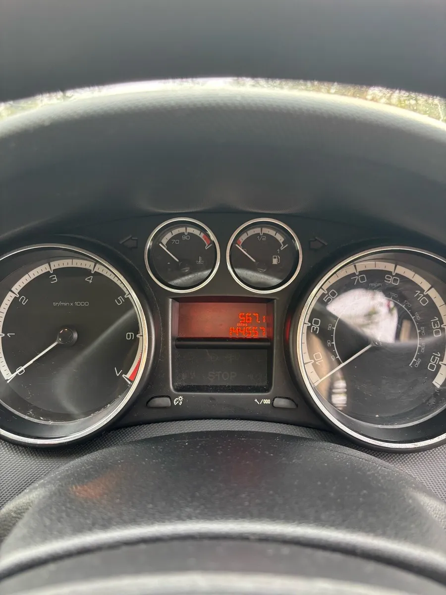 peugeot 308 - Image 2