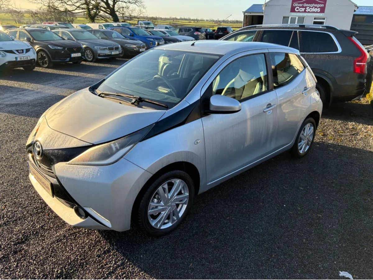 Toyota Aygo 1.0 5DR X-PLAY (ONLY 29,000 KLMS) - Image 1