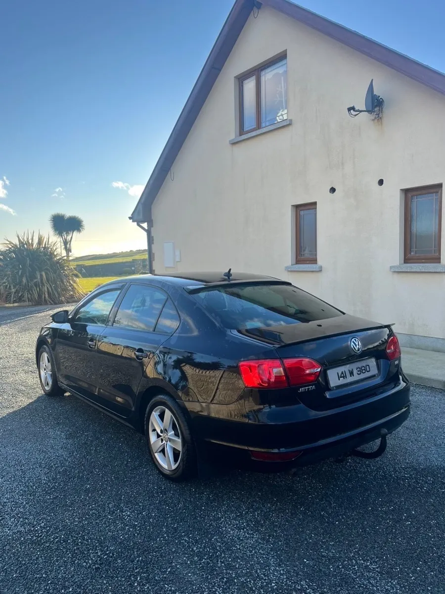 Volkswagen Jetta 2014 - Image 4