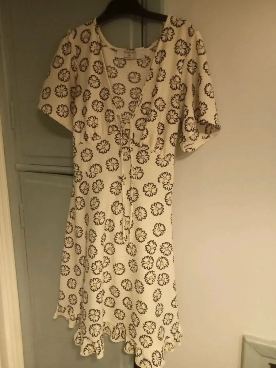 Ladies summer bundle size 8-10 - Image 4