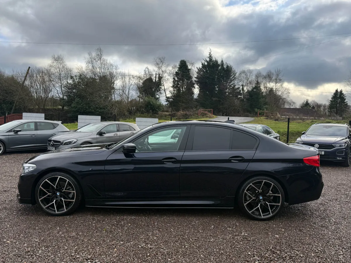 BMW 5-Series 2017 520d M-Sport - Image 4