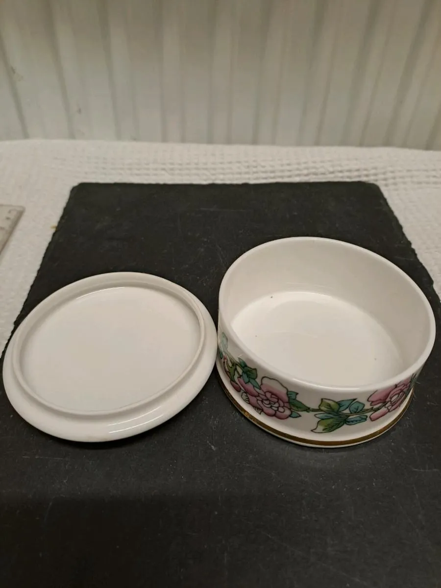 Vintage Kirsty Jayne trinket box - Image 4