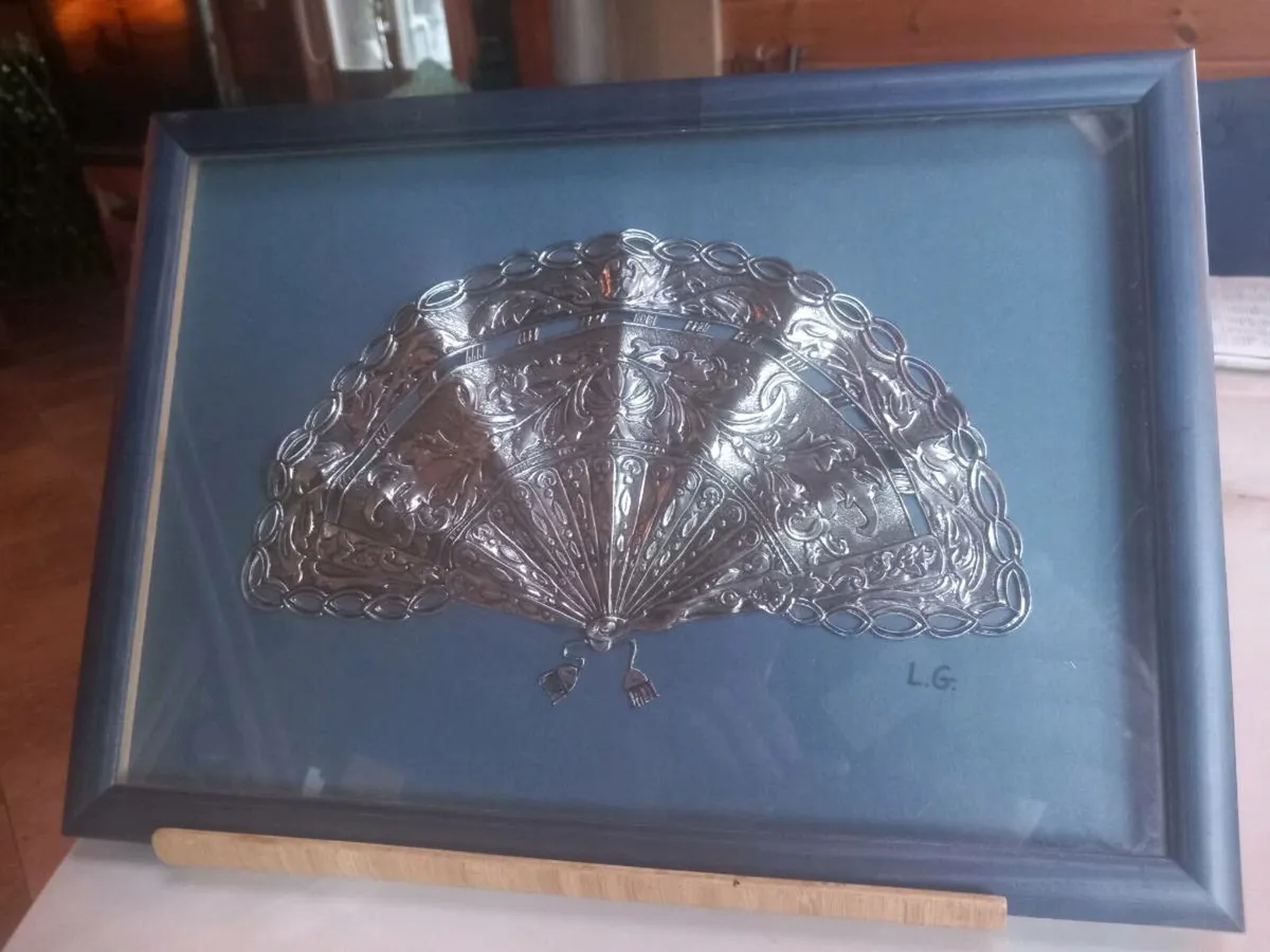 Vintage Spanish metal fan, framed, signed, D18 10e - Image 1