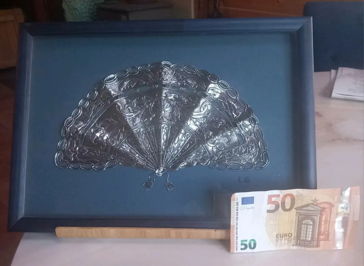 Vintage Spanish metal fan, framed, signed, D18 10e - Image 4