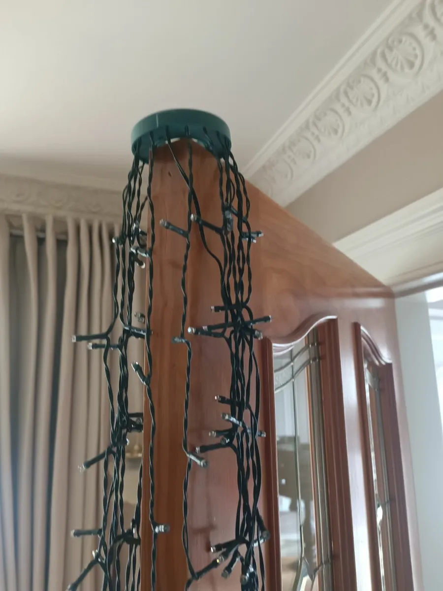 Christmas tree. - Image 3