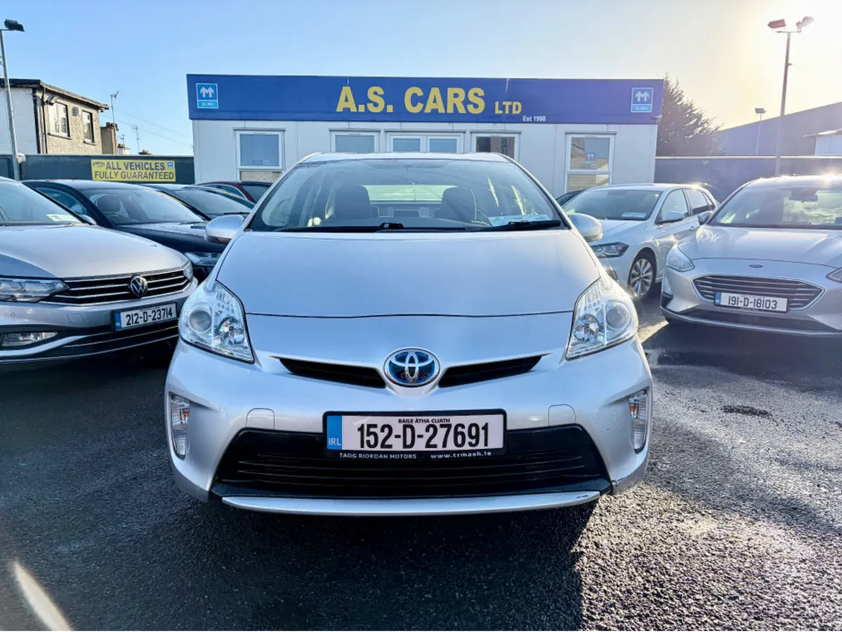 Toyota Prius AUTO ** IMMACULATE EXAMPLE ** REVERSE - Image 2