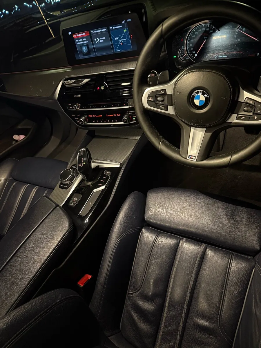 BMW 520D G30 M-SPORT - Image 4