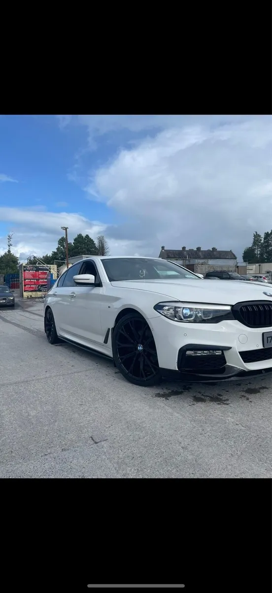 BMW 520D G30 M-SPORT - Image 1
