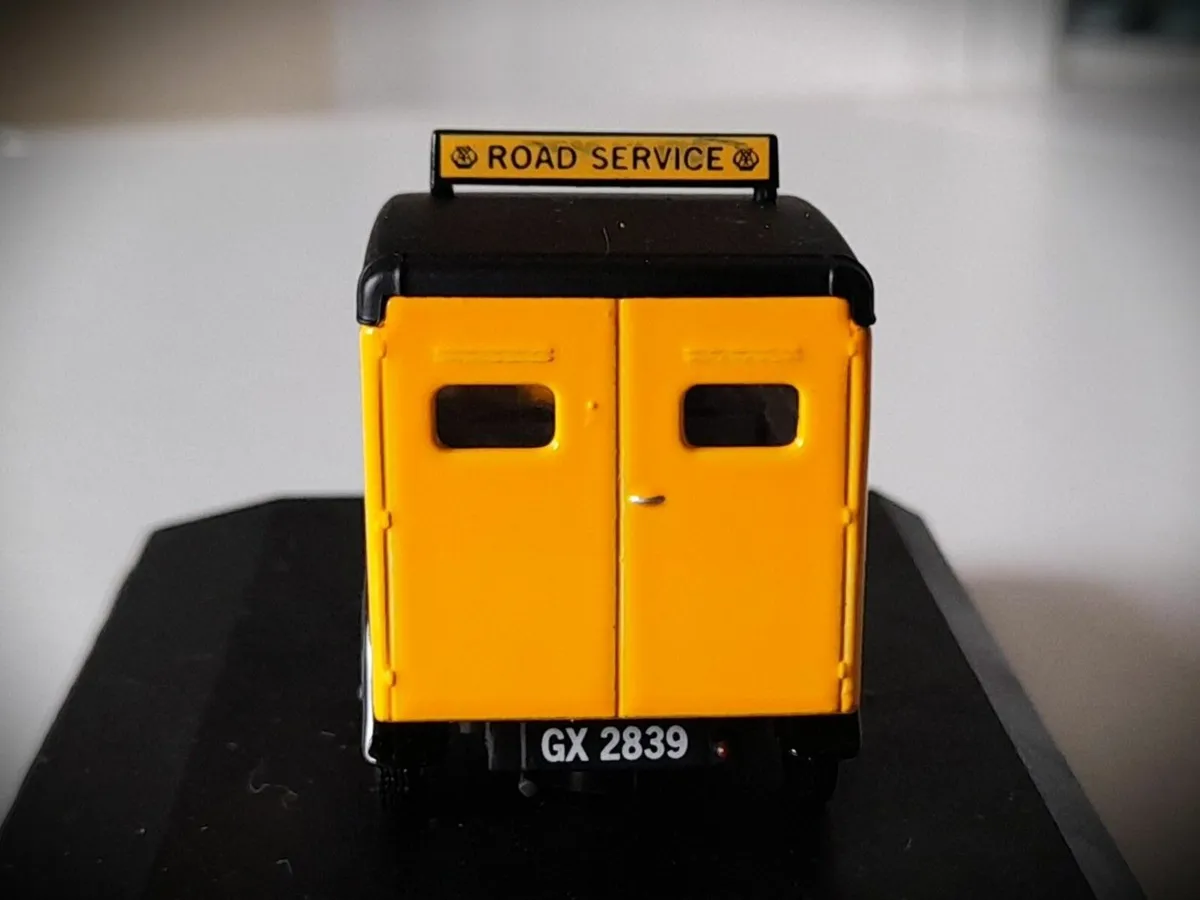 Collectable Oxford Diecast – Austin 7 RN AA Van - Image 4