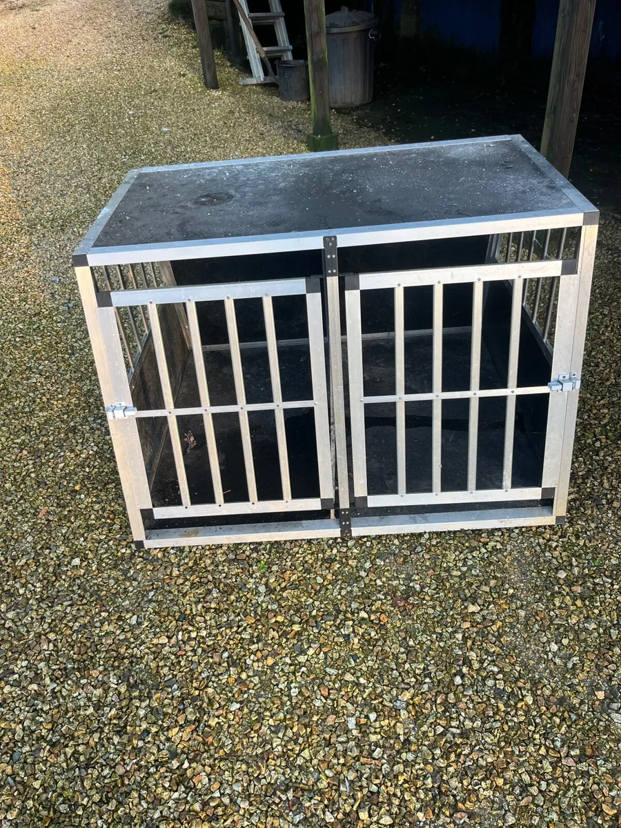 Dog box - Image 2