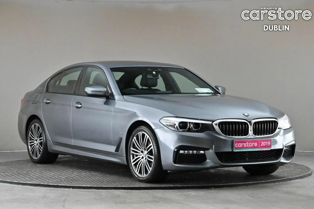 BMW 5-Series 530E PLUG=IN HYBRID **BLACK LEATHER** - Image 1