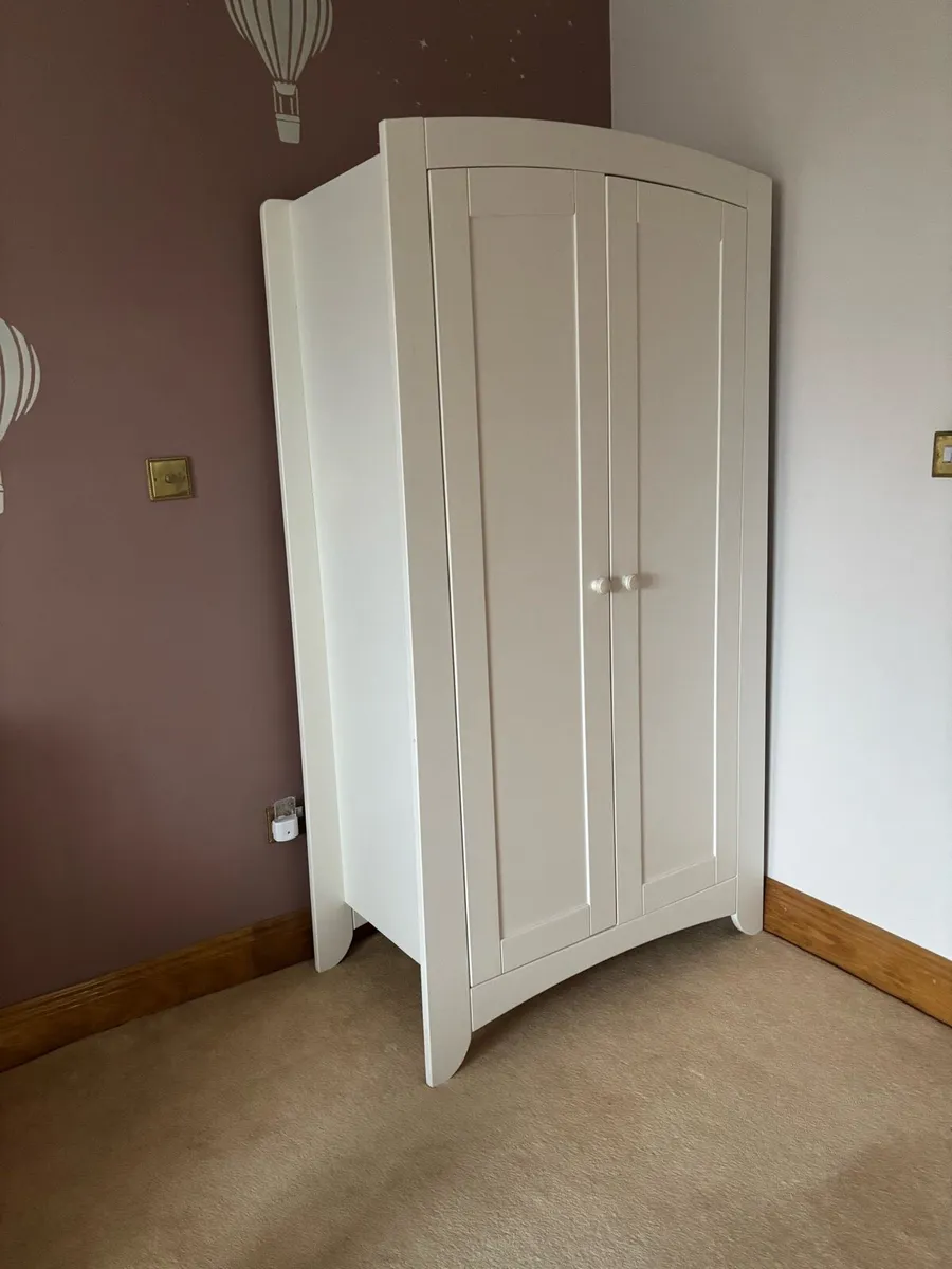 Mama n Papa wardrobe - Image 2