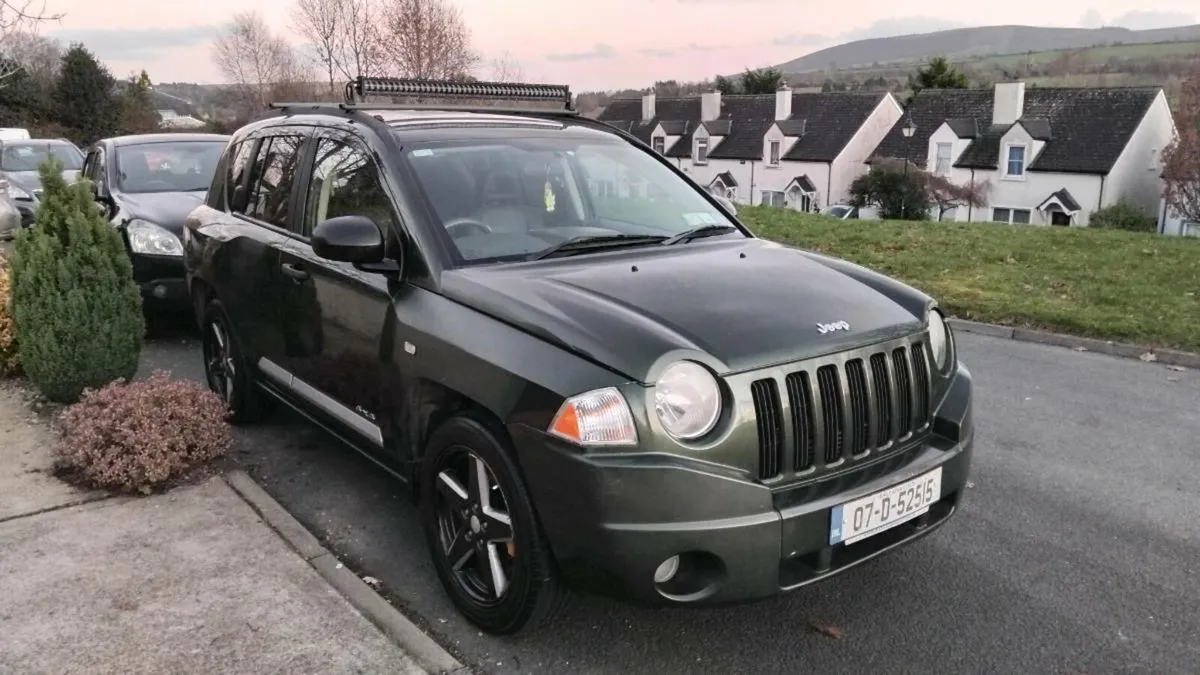 Jeep compass 4WD - Image 1