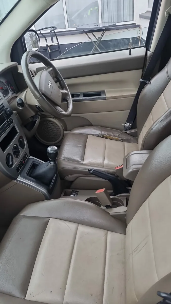 Jeep compass 4WD - Image 3