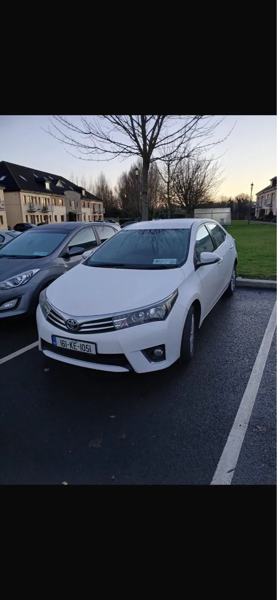 1.3L White Toyota Corolla Saloon - Image 4