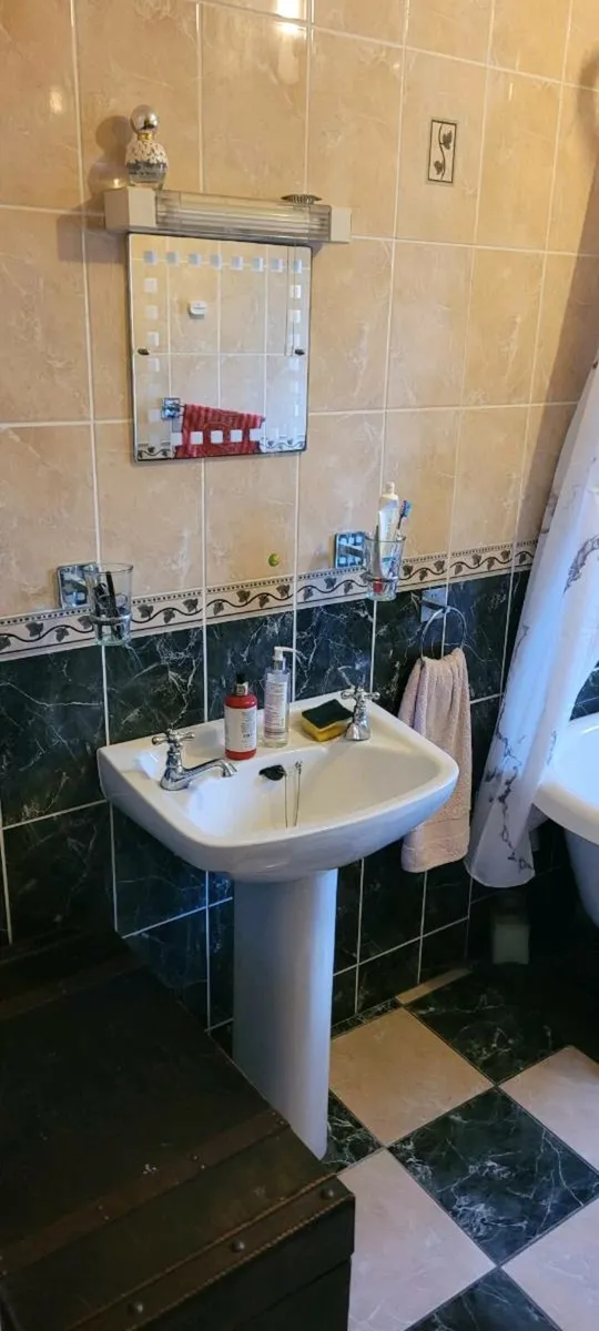 Bathroom set - Image 3