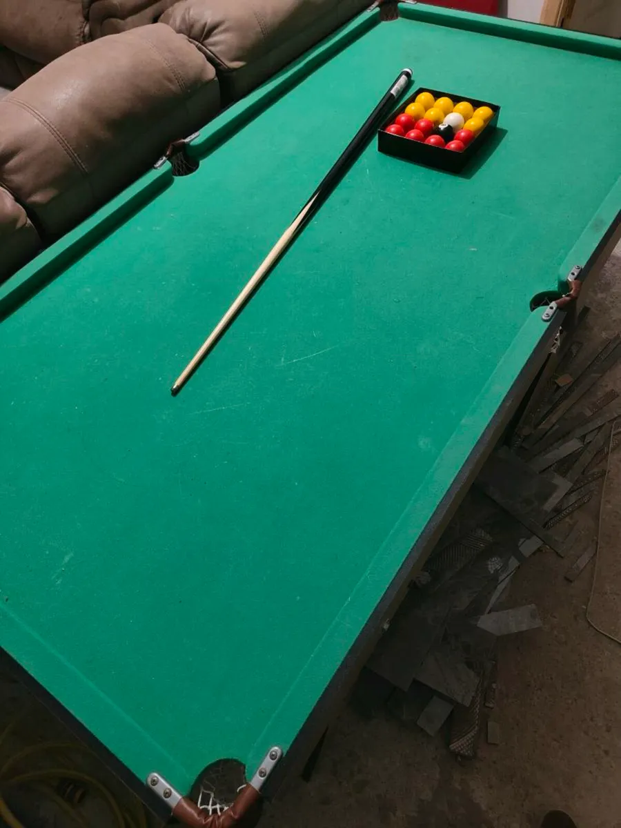 Pool table - Image 2