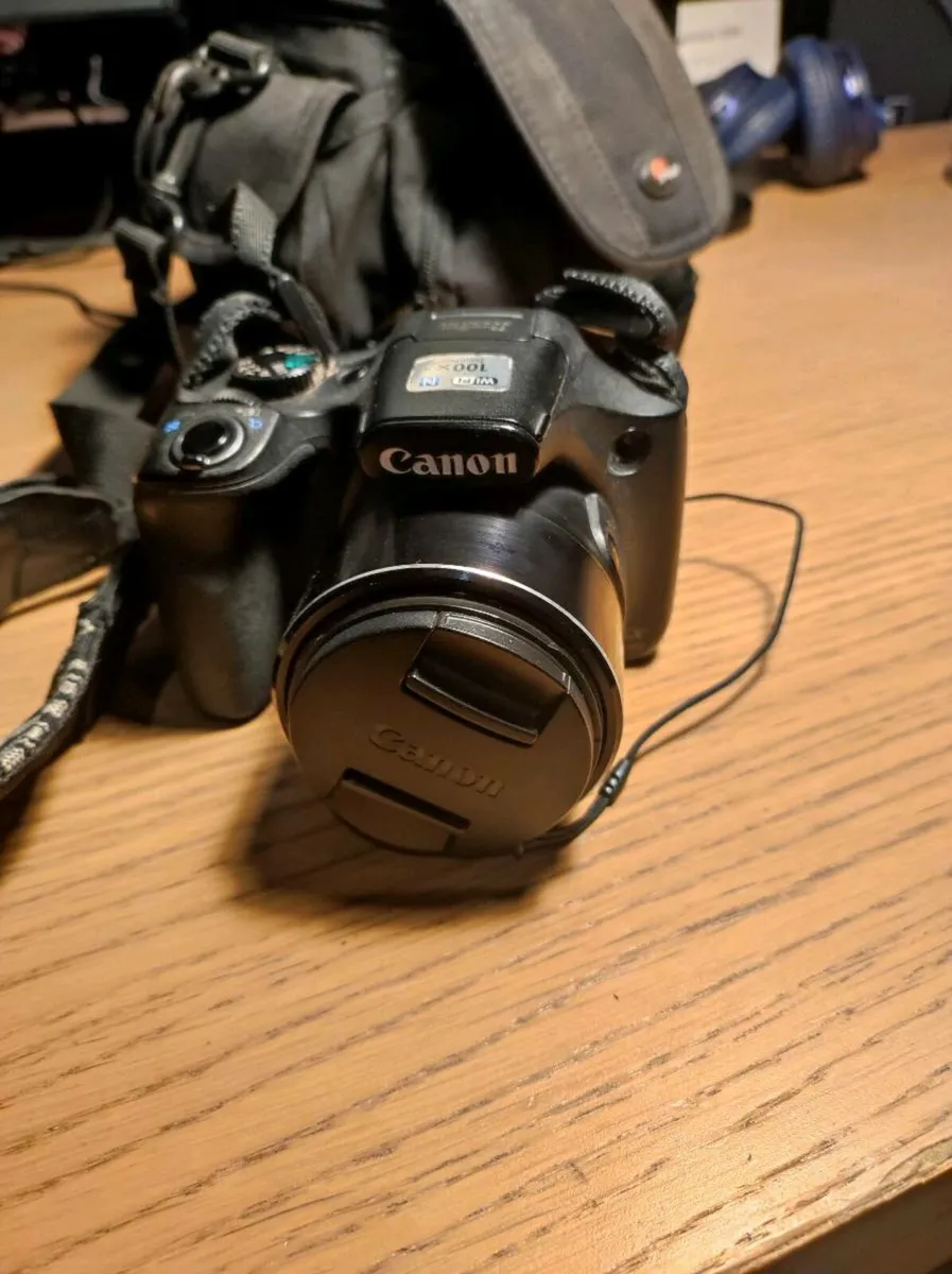 Canon PowerShot SX530 HS / 16MP / 50x Zoom - Image 1